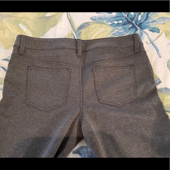 Forenza Gray Ponte Leggings w/ Tapered Ankle - Picture 9 of 12